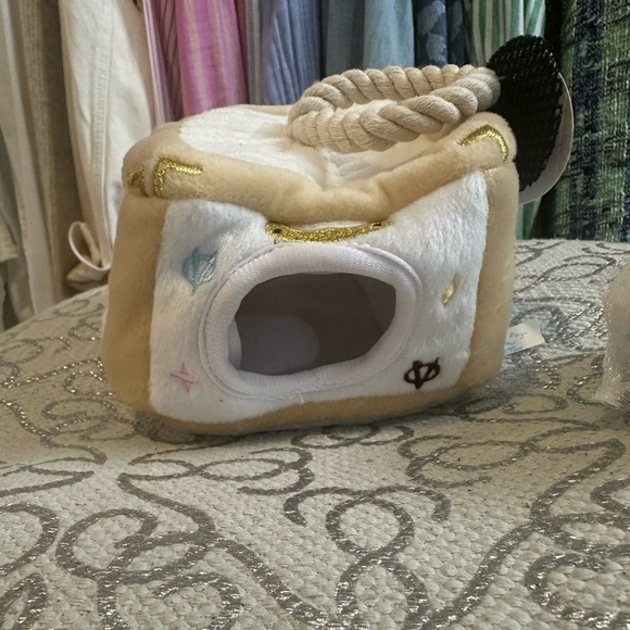 Chewy Vuitton Paris dog toy play box with balls NWT - Picture 2 of 4